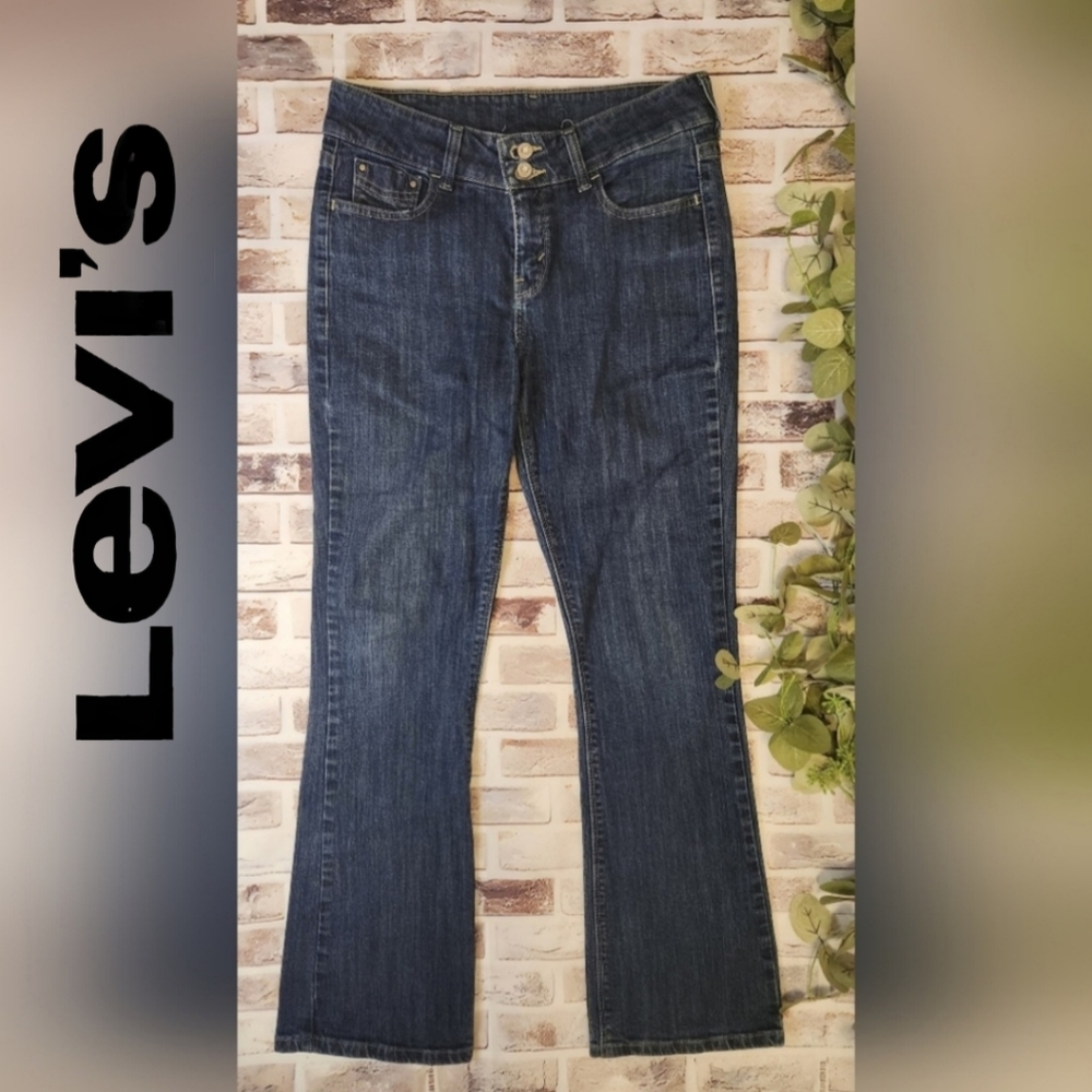 Levi's Low Rise Dark Wash Bootcut Jeans Size 28  (A2)